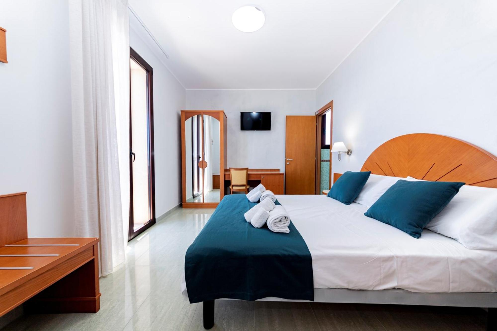 Hotel Alba Torre Lapillo Bagian luar foto